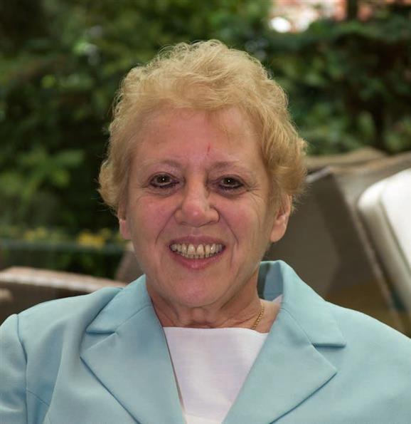 Dr. Körner Anna